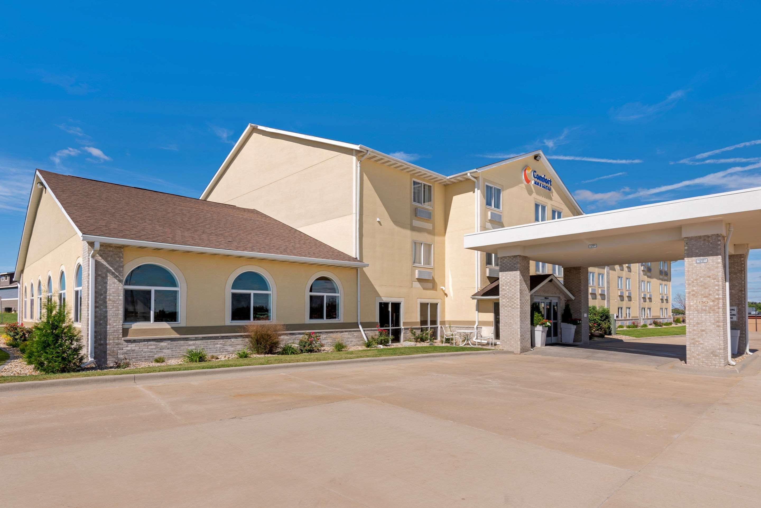 Comfort Inn & Suites Near Route 66 Lincoln Exterior photo