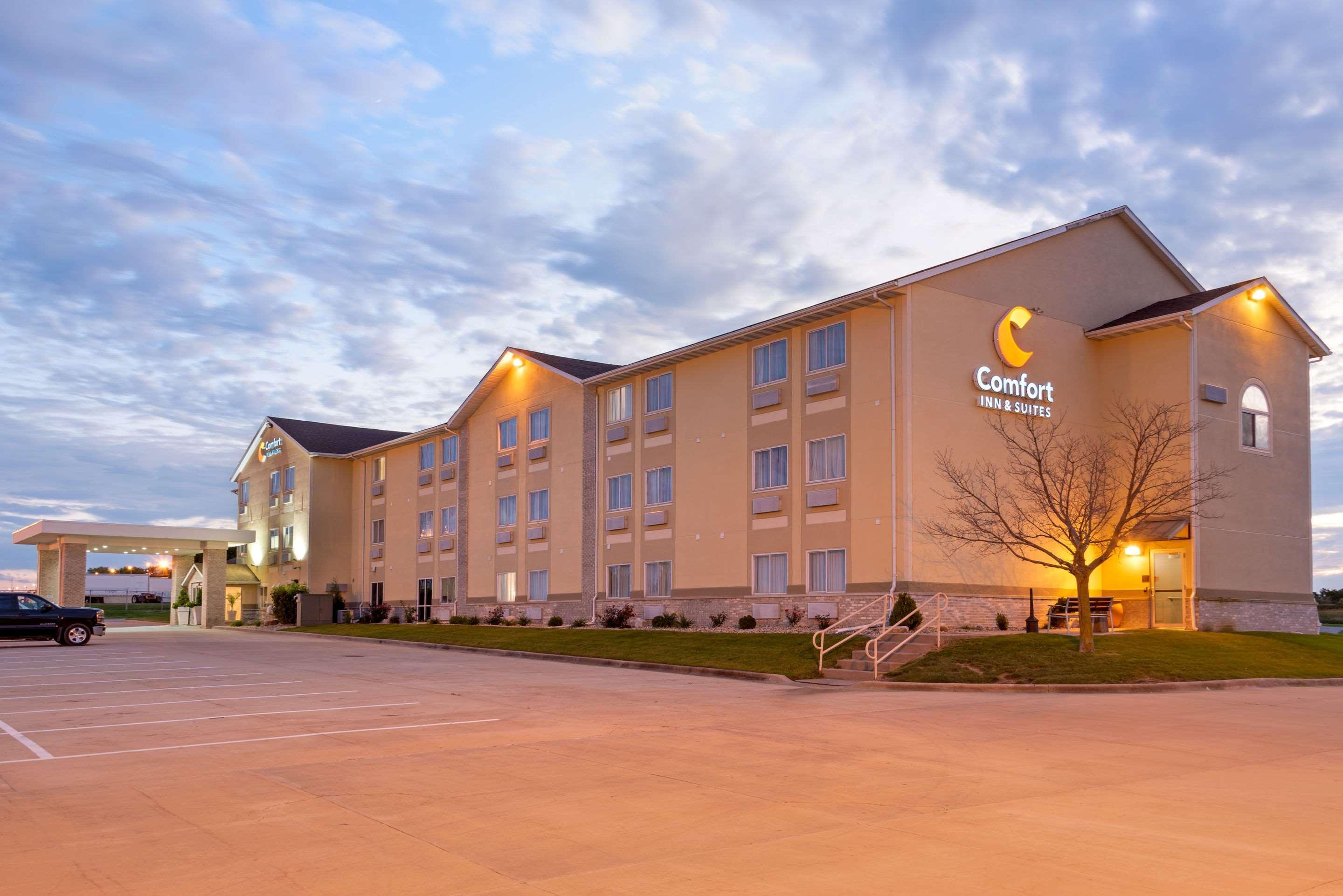 Comfort Inn & Suites Near Route 66 Lincoln Exterior photo